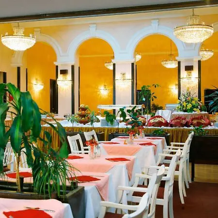 Szálloda Hotel Opatija 2*