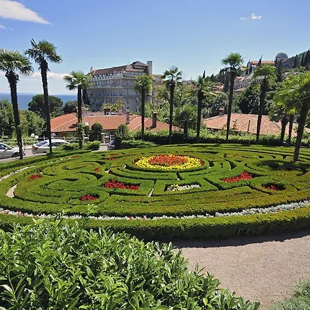 Hotel Opatija Szálloda 2*