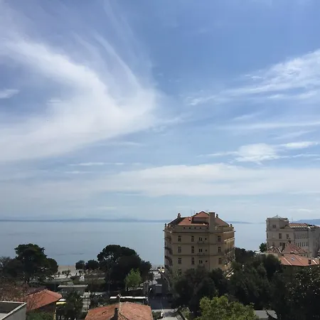 Szálloda Hotel Opatija 2*