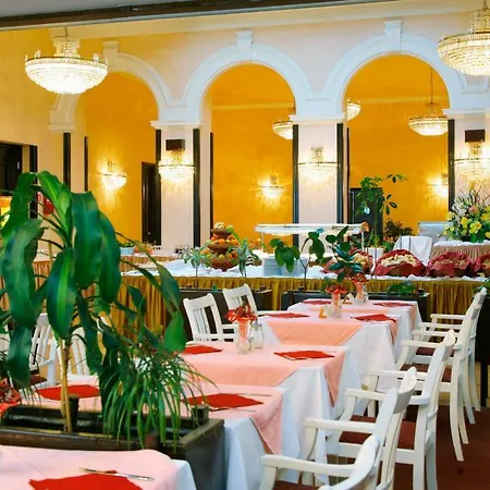 Hotel Opatija 2* Οπατία