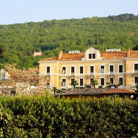 Hotel Opatija Szálloda