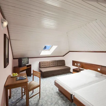 Hotel Opatija Szálloda Abbázia