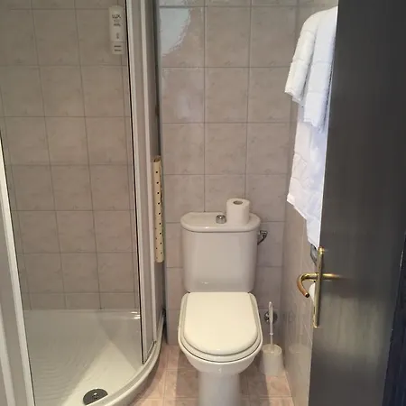 Hotel Opatija מלון 2*