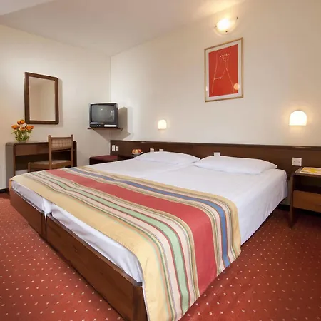 Отель Hotel Opatija