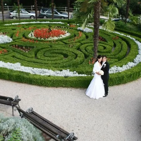 Hotel Opatija Hotell 2*