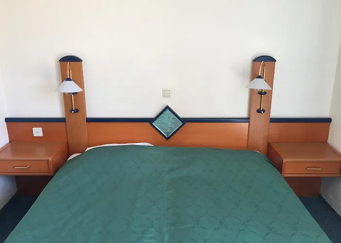 Hotel Opatija Hotell 2*