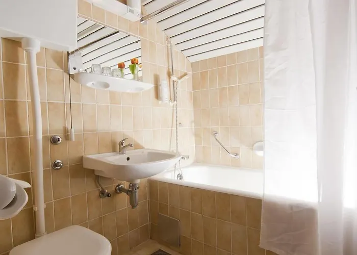 Hotel Opatija Hotell 2*